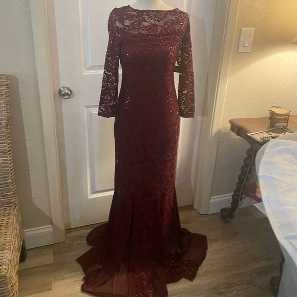 NWT Onyx Nite Merlot Gown Sz 4 - Picture 1 of 7